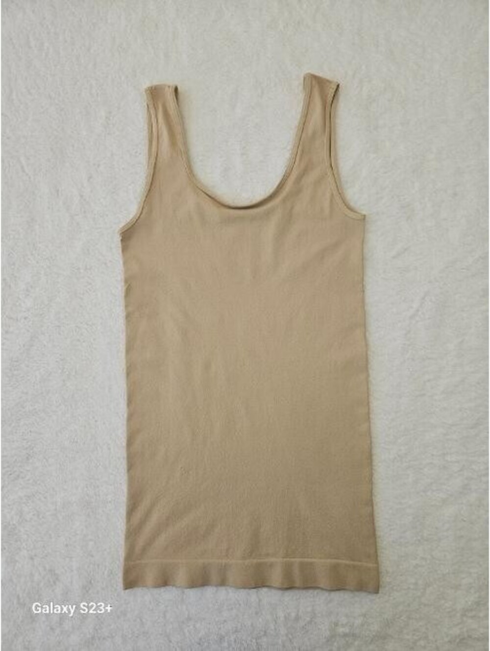 Beige seamless scoop-neck Tees by Tina tank top